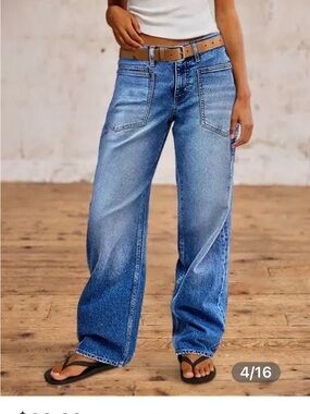 Mid-Rise Wide-Leg Jeans in Classic Blue Wash